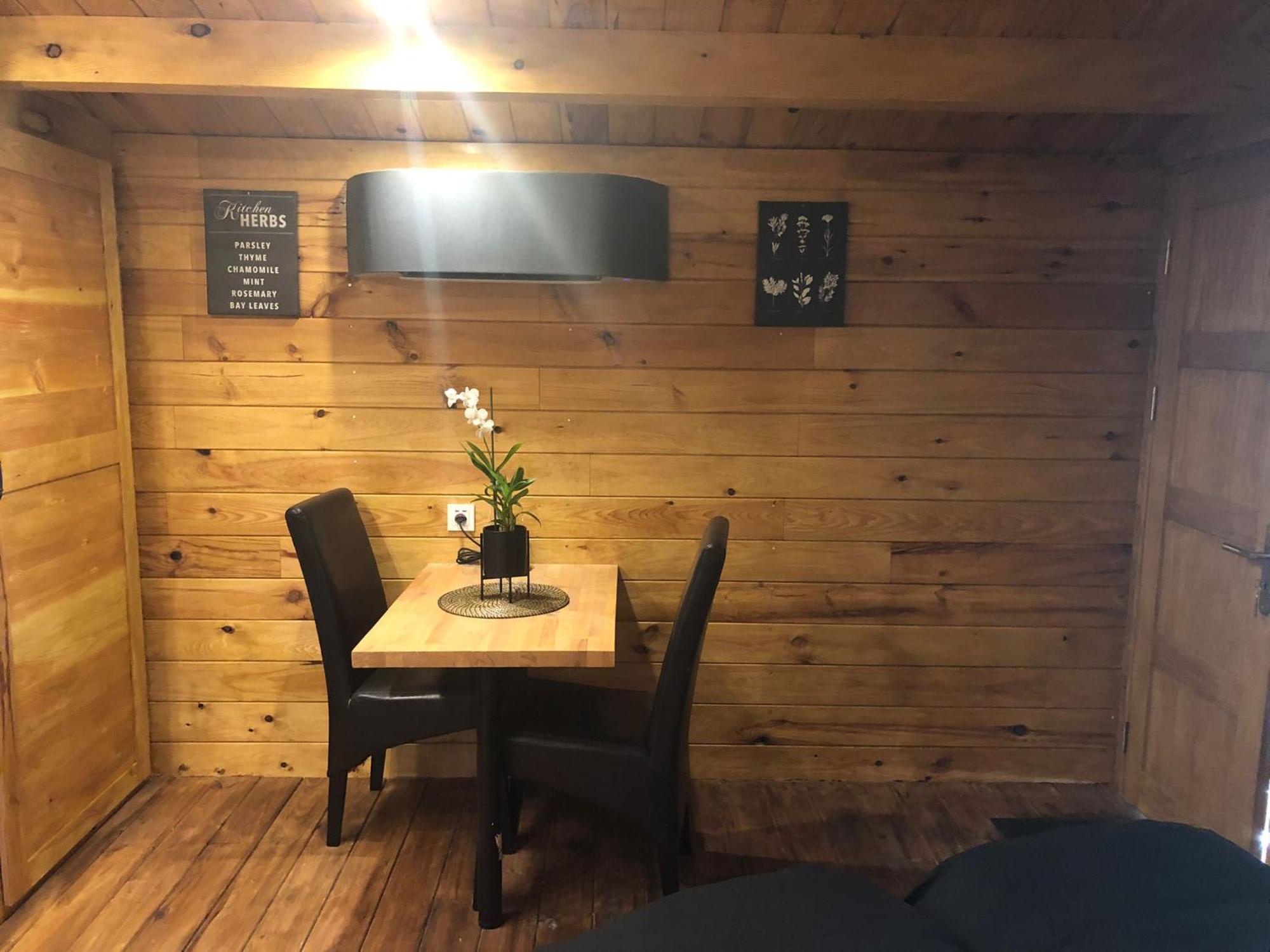 Chalet Mont Ventoux Et Chalet Vip Camaret-sur-Aigues الغرفة الصورة