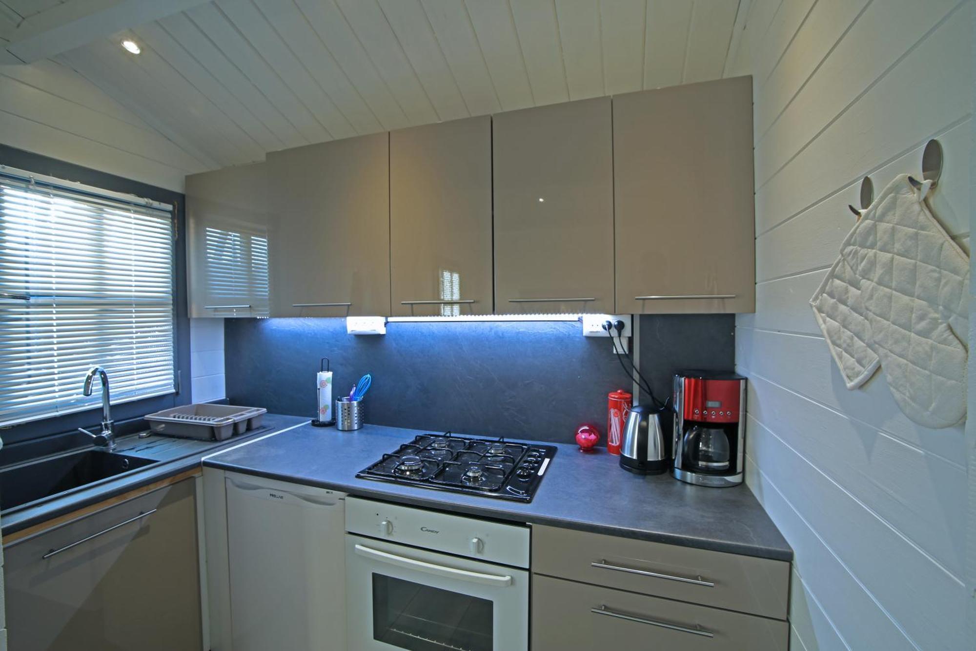 Chalet Mont Ventoux Et Chalet Vip Camaret-sur-Aigues المظهر الخارجي الصورة
